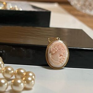 14K Gold Carved  Cameo Brooch Pin Pendant made in Italy •